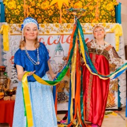 КАК АЛЕНКА МАСЛЕНИЦУ ИСКАЛА